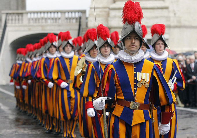 The Pope’s Private Army – 10 Fascinating Facts About the Vatican’s Swiss Guards