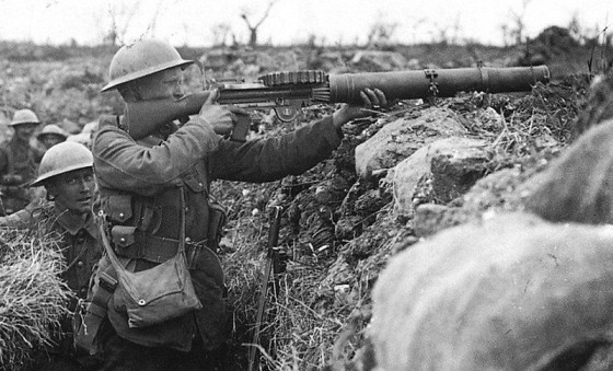 The Lewis Gun — Seven Fascinating Facts About the Light Machine Gun That Changed Warfare