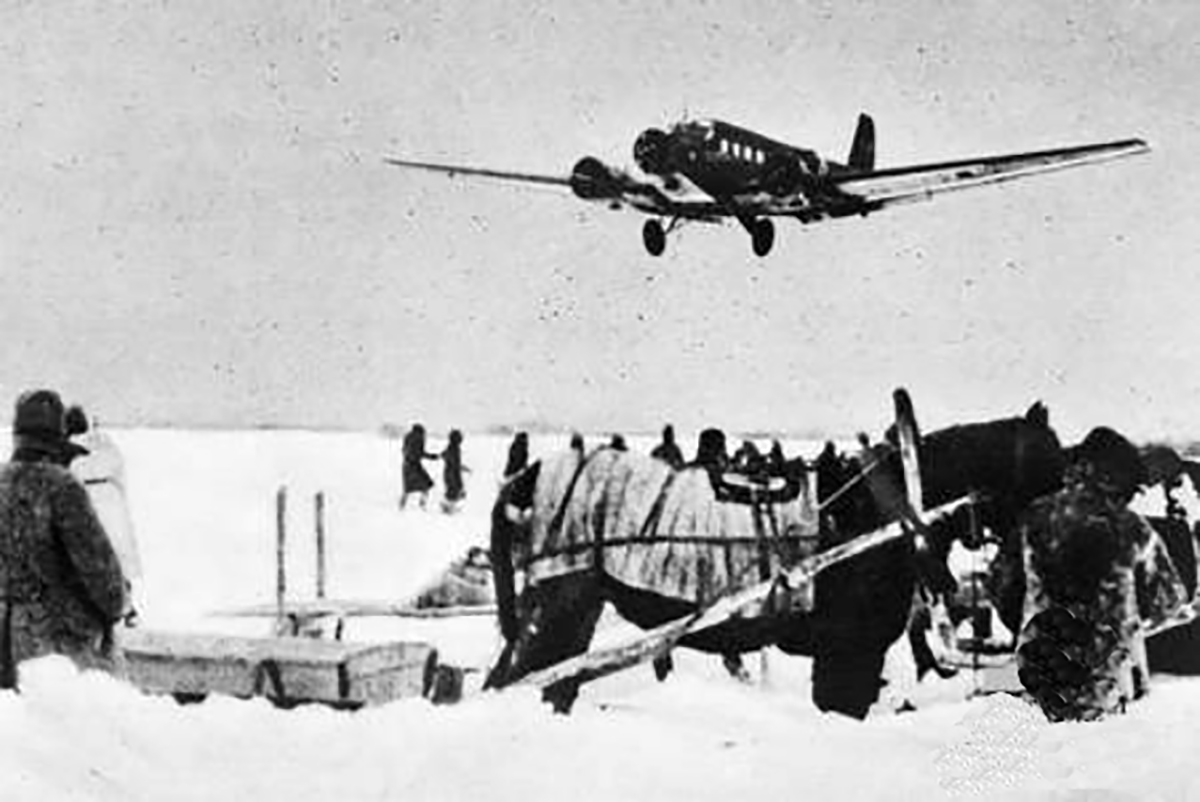The Stalingrad Airlift – Inside Germany’s Doomed Effort to Resupply the Sixth Army from the Air